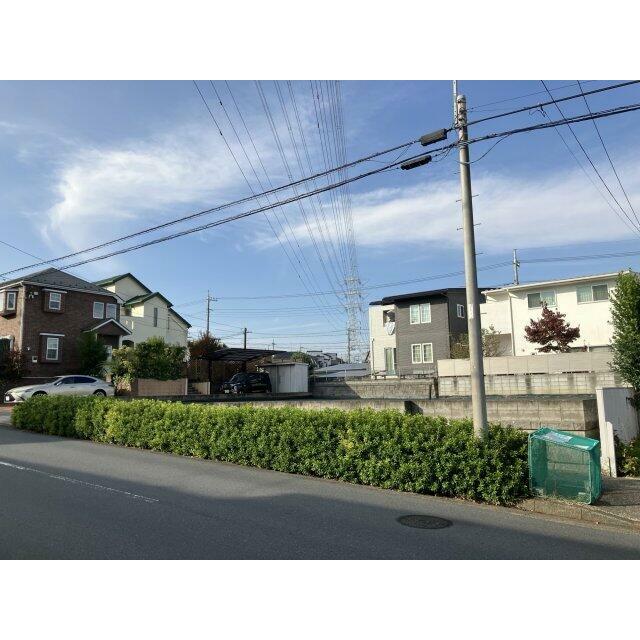 南道路の為、陽当たり良く快適です。