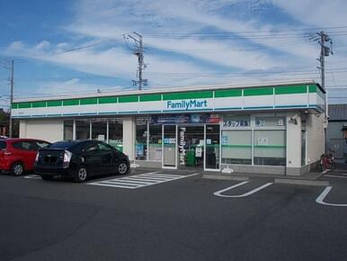 ファミリーマート津乙部店