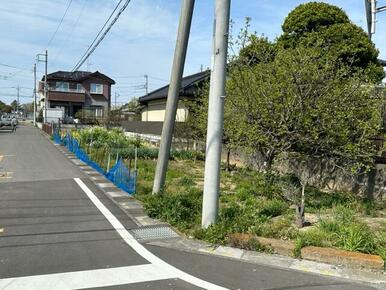 西側道路への接面はこれまで畑（地目は宅地）としてご利用でした