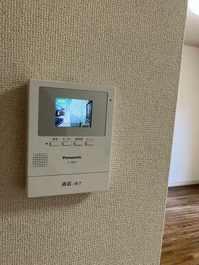 １階テレビモニターホン