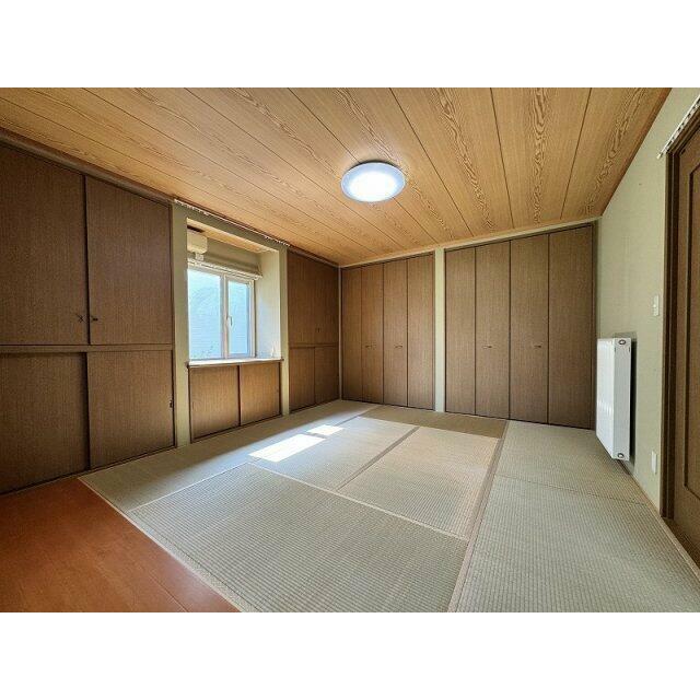 1階和室。内装状態良好です。