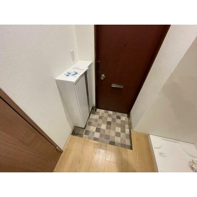 玄関横シューズボックス有り