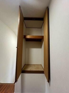 2階廊下収納