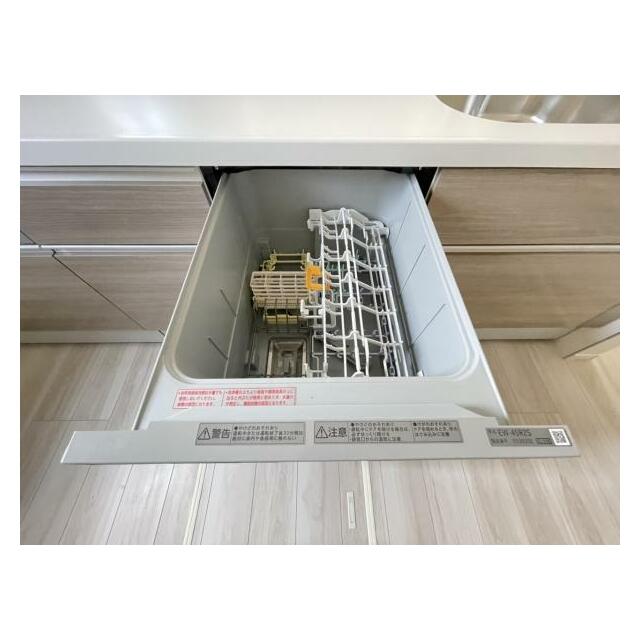 忙しい朝や冬の寒い日の洗い物はお任せ！毎日の家事を軽減できる食器洗浄機付きです＾＾