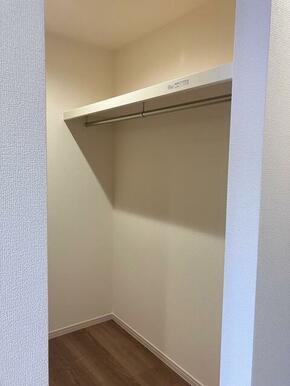 賢く収納しながら季節ごとの装いを楽しみたい（3号棟）