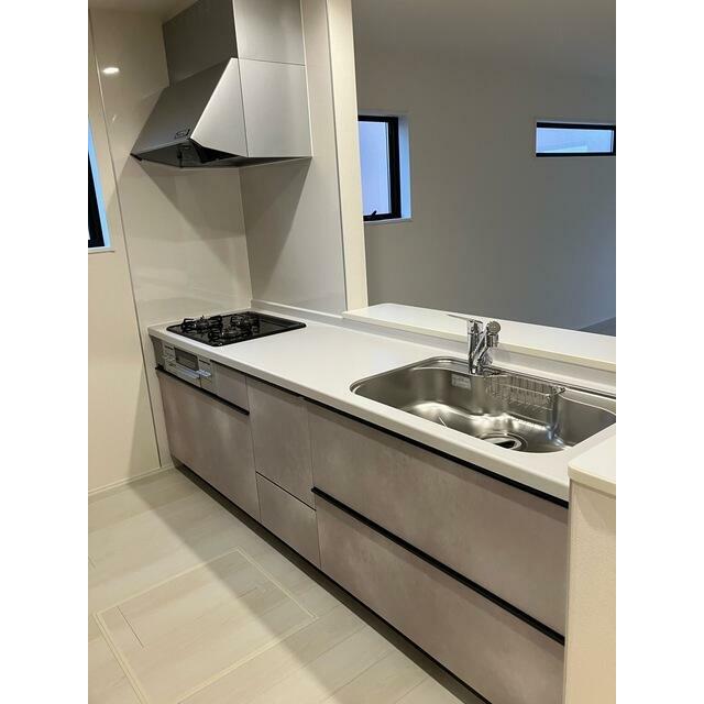 コンロ数が増えると手の込んだ料理に思わずチャレンジしてみたくなる！？（1号棟）