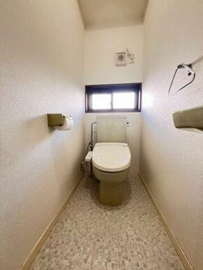 1階・2階ともにトイレがございます。