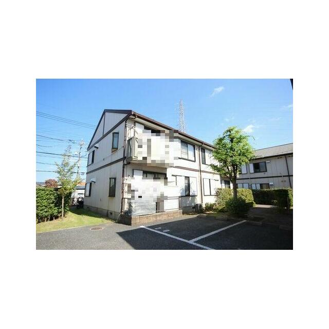 同敷地内に計６棟建ち並ぶタウンの一角。