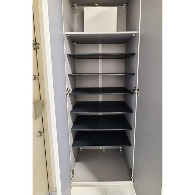 シューズボックス