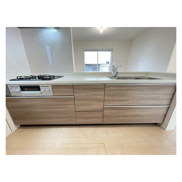 家族の顔が見えるカウンターキッチン！配膳や片付けも楽にできますね＾＾