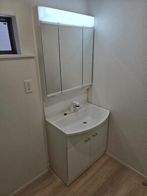 シャワードレッサー付き