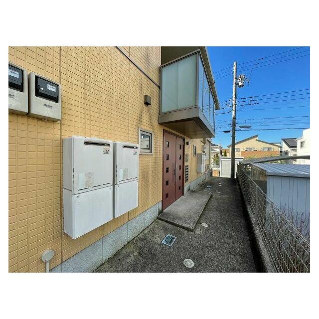 【オートロック】住居者以外の侵入を防ぐとともに、ゲストを心地よく迎えられるエントランスオートロック。