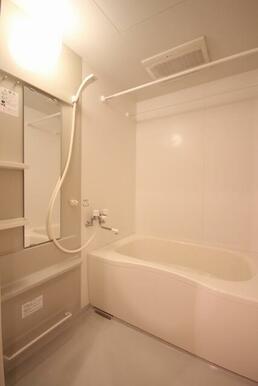 浴室乾燥暖房機能付き。雨天時はランドリースペースとしても使用可能です！