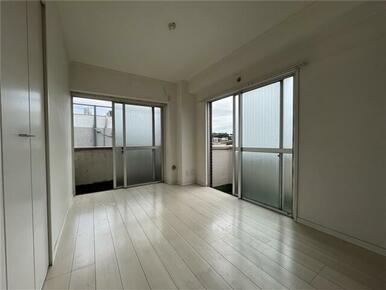 ２面バルコニー