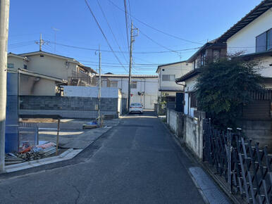 南側前面道路