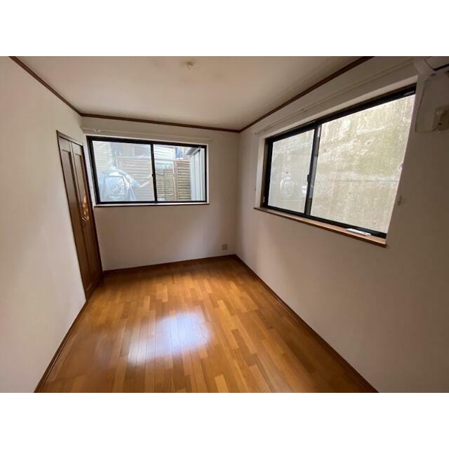 ２面採光の明るいお部屋