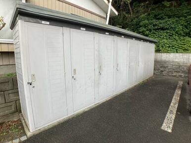 ストッカー