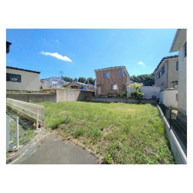 通路部分から現地を撮影した様子