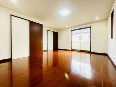 2階南西側洋室１