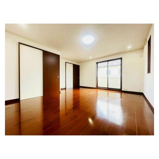 2階南西側洋室１