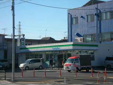 ファミリーマート入谷三丁目店