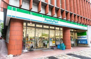 ファミリーマート　渋谷明治通り店
