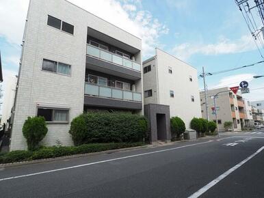 敷地内　駐車場　駐輪場　あります