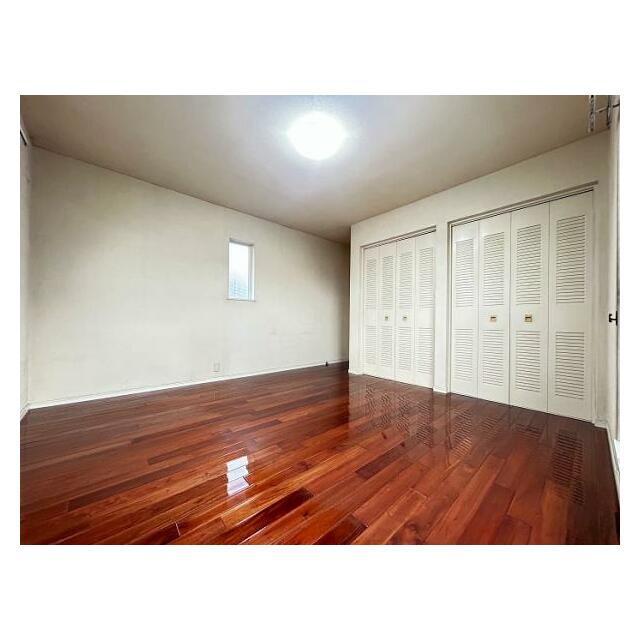 「2階洋室約8.5帖」