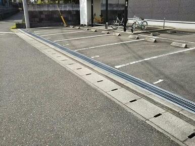 敷地内駐車場