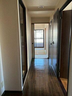 玄関から和室を見た様子です