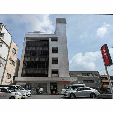 駅近のオフィスビル