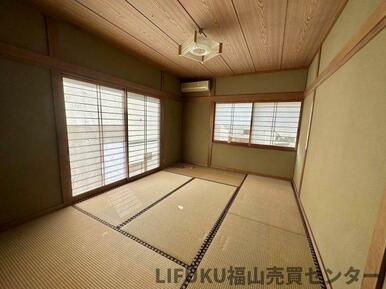 6畳の和室はゆったりと落ち着いた雰囲気で、静かなくつろぎのひと時をお過ごしいただけます。