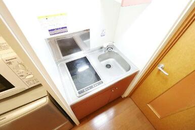 ２口コンロ付きラジエントヒータを設置