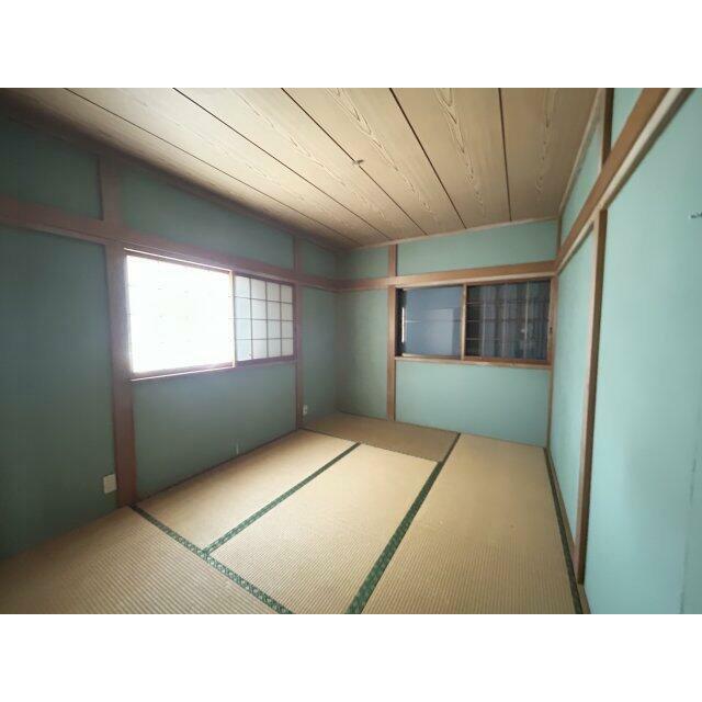 落ち着いた雰囲気の和室付きです