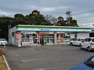 ファミリーマート津結城神社前店