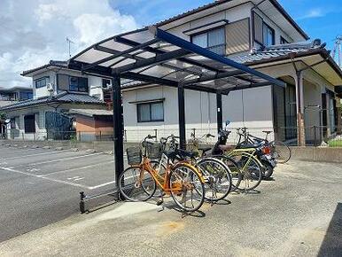 屋根付き駐輪場