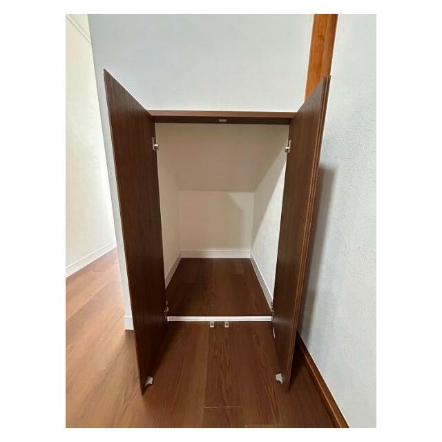 「廊下」全建具の交換を行いました。