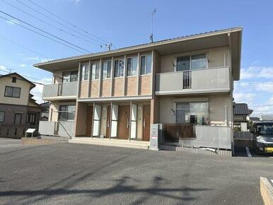 全世帯角部屋配置の建物です。