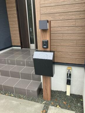 このエントランスでゲストをお出迎え（1号棟）