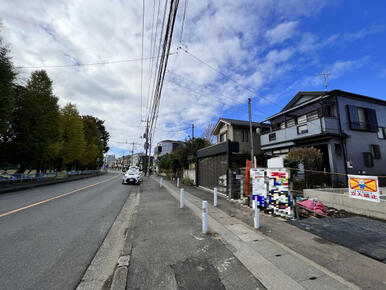 現地前面道路（2024.11月撮影）