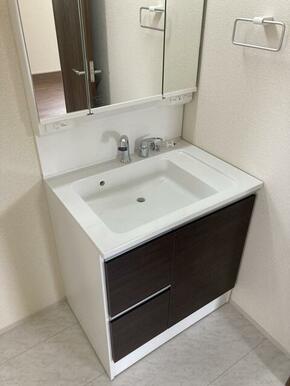 お気に入りの洗顔＆歯磨きアイテムで毎日を楽しく清潔に（1号棟）