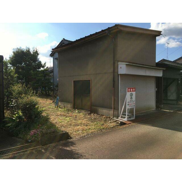 車庫あり。解体更地渡し