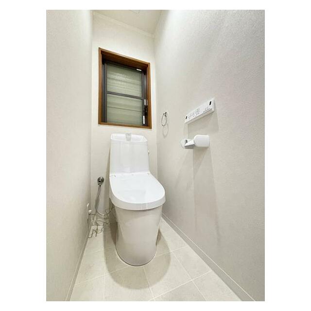 ウォシュレット付きトイレ