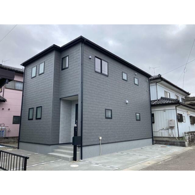 日を重ねるごとにこの佇まいに愛着が湧いてきそう（1号棟）