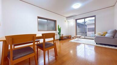 「LDK」家具付き写真２