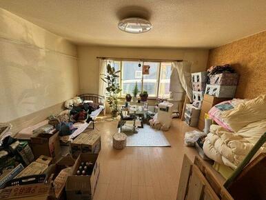 1階10畳の洋室。