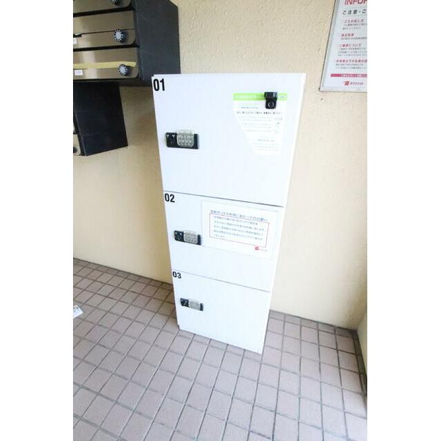不在時でも荷物を受け取れる宅配ボックス♪