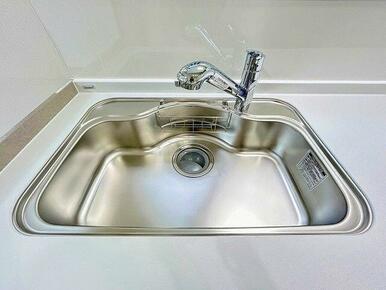 「キッチン」シンクも新品のため、気持ちよくご使用いただけます。