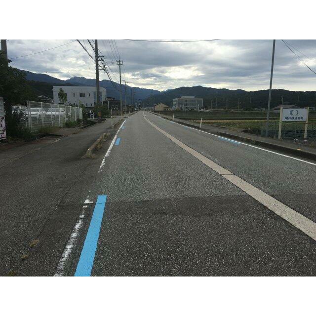 前面道路は融雪装置付き！