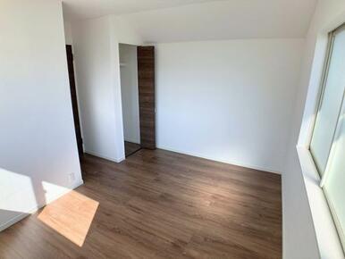 2階東側洋室　収納